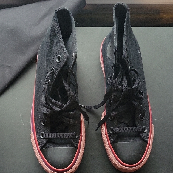Converse Black and Pink High-Top Sneakers - Picture 3 of 6